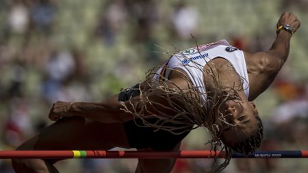 Women's Pole Vault Qualification - Group B