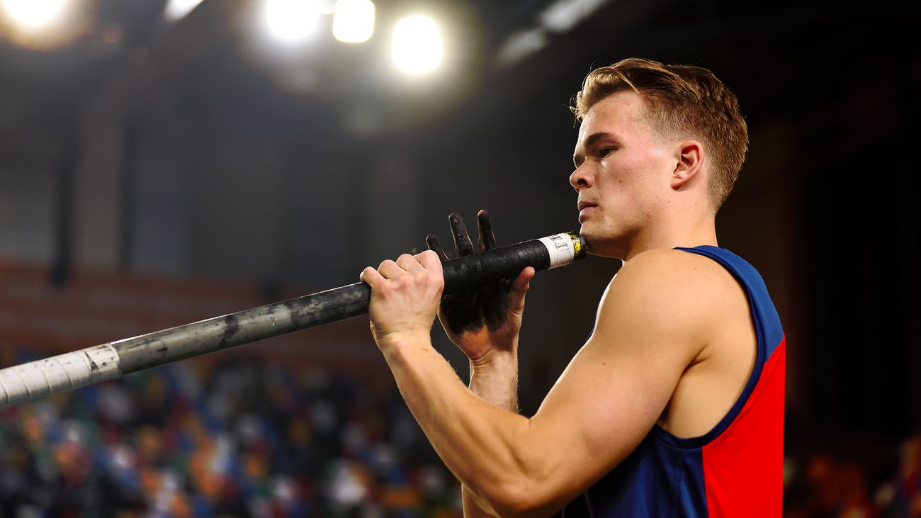 Men's Pole Vault Qualification Group A