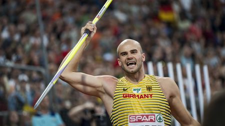 Men's Javelin Throw Qualifications - Group B